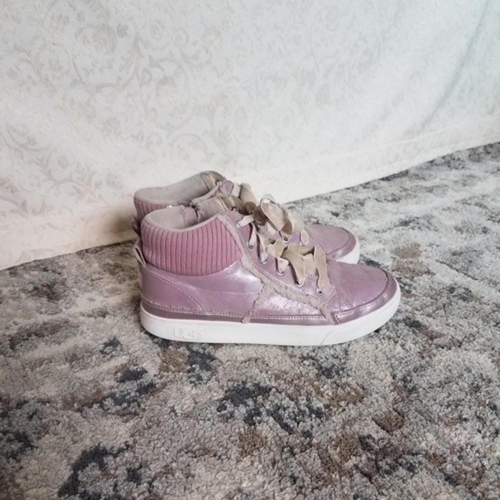 UGG Australia Addie Sneakers - Picture 5 of 11